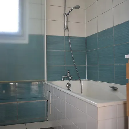 Spacious 1 Bedroom With Large Balcony Lejlighed
