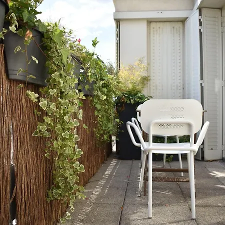 Spacious 1 Bedroom With Large Balcony Lejlighed *